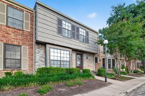 24-7505 Memorial Woods Dr, Houston, TX, 77024-3741 | Card Image