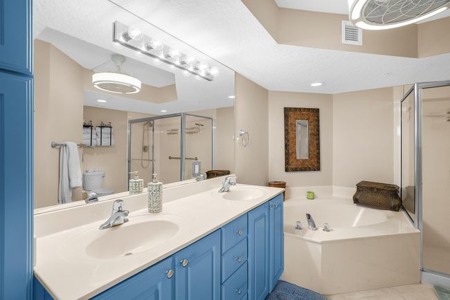 APT-1901 - 5049 N Highway A1a, Condo with 3 bedrooms, 2 bathrooms and null parking in Hutchinson Island FL | Image 38