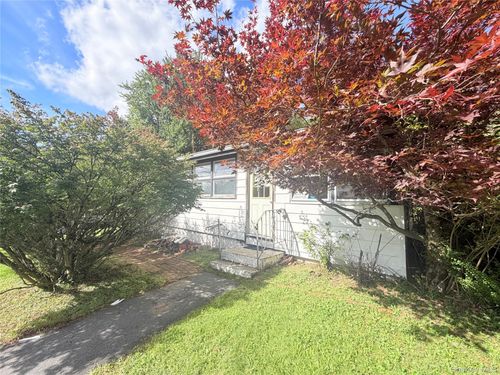 25 Miles, Fallsburg, NY, 12733 | Card Image