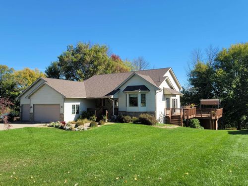 28319 Lakeside Ln, Lindstrom, MN, 55045-8405 | Card Image