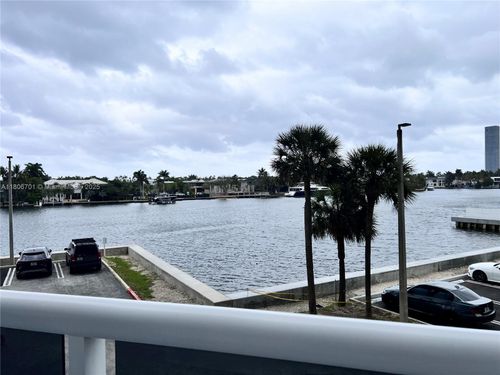 apt-245-20515 E Country Club Dr, Aventura, FL, 33180-3042 | Card Image