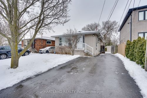 11 Maitland Ave, Hamilton, ON, L9A3J4 | Card Image