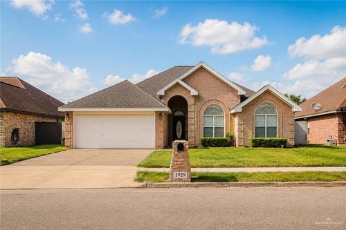 1929 E 21st St, Mission, TX, 78572-3318 | Card Image