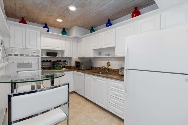 7270 - 3450 S Ocean Blvd, Condo with 1 bedrooms, 1 bathrooms and null parking in Palm Beach FL | Image 4