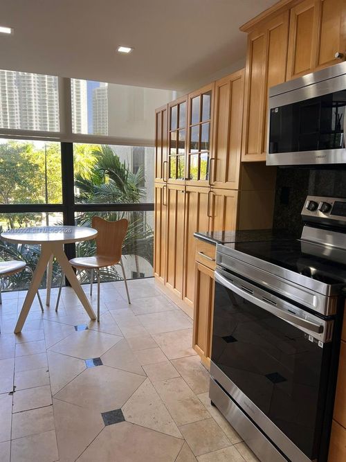 305-18181 Ne 31st Ct, Aventura, FL, 33160-2674 | Card Image