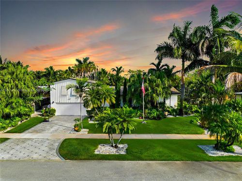 9821 Sw 157th Ter, Miami, FL, 33157-1763 | Card Image
