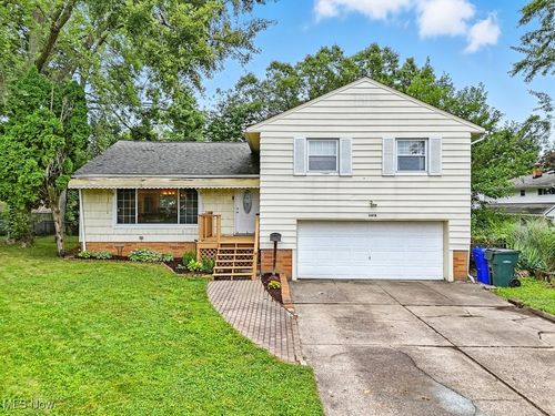 3414 Kendall Cir, Cuyahoga Falls, OH, 44221-1124 | Card Image