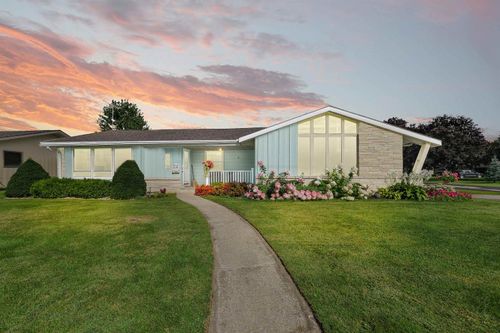 713 Mary St, Beaver Dam, WI, 53916-1525 | Card Image