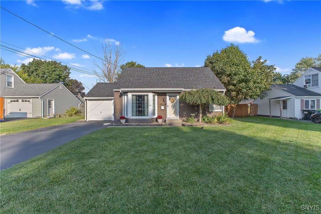Hyland Dr, Syracuse, NY 13212
