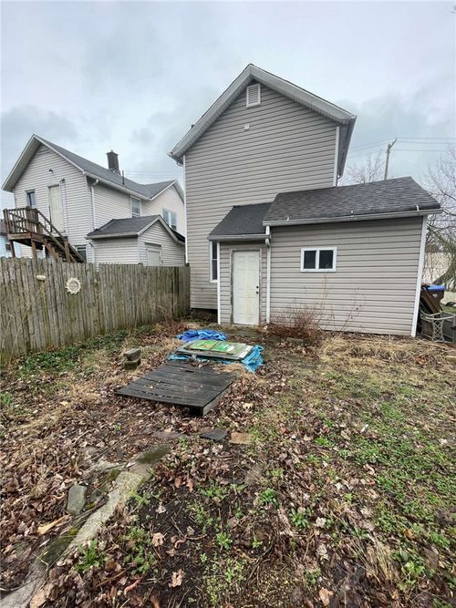 2-139 N Water Ave, Sharon, PA, 16146 | Card Image