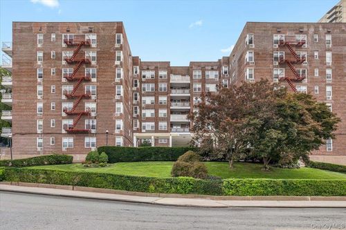 1p-601 Kappock St, Bronx, NY, 10463-7726 | Card Image
