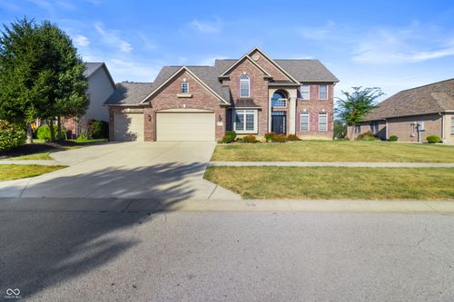 1760 Saratoga Dr, Greenwood, IN, 46143-6876 | Card Image