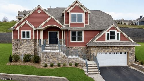 22 Woodcott Dr, Hamburg, NJ, 07419-1369 | Card Image
