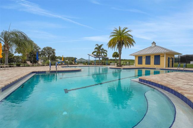 987 Fiesta Key Cir, House other with 2 bedrooms, 2 bathrooms and null parking in LADY LAKE FL | Image 44