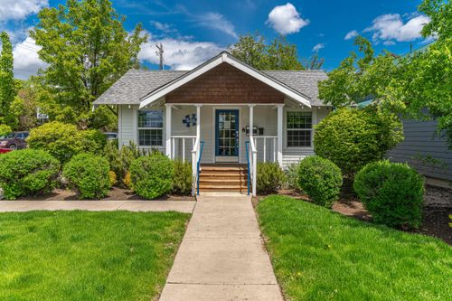 846 Nw Colorado Ave, Bend, OR, 97703-3222 | Card Image