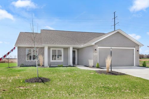 1016 Bryce Cir, Ligonier, IN, 46767-2559 | Card Image