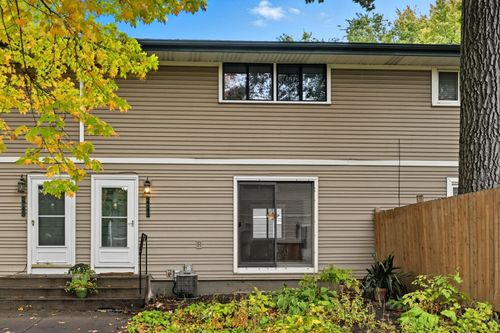 2741 Upland Ct, Plymouth, MN, 55447-1999 | Card Image