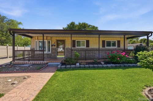 24254 Eleanor Ave, Warren, MI, 48089-2218 | Card Image