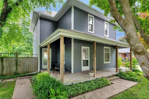 3984 Hamilton Rd, Dorchester, ON, N0L1G2 | Card Image