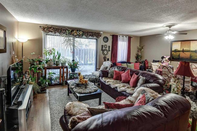 36 - 210 86 Avenue Se, Home with 4 bedrooms, 2 bathrooms and 1 parking in Calgary AB | Image 3