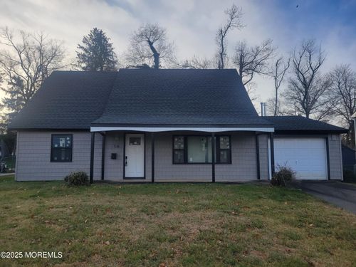 16 Fair Ln, Aberdeen, NJ, 07747-2113 | Card Image