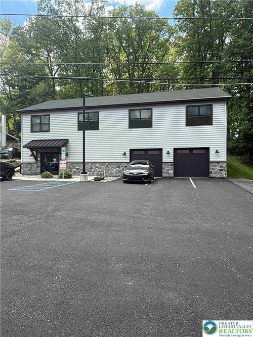2686 S Pike Ave, Allentown, PA, 18103-7719 | Card Image