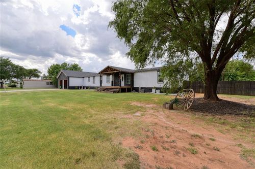 1317 W 8th St, Elk City, OK, 73644-6117 | Card Image