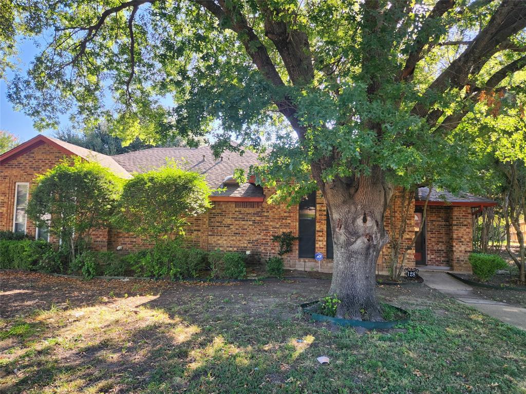 Larchbrook Dr, Desoto, TX 75115