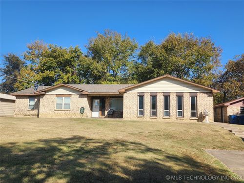 15 Se Adams, Krebs, OK, 74501 | Card Image