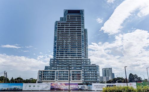 s305-8 Olympic Garden Dr, North York, ON, M2M0B9 | Card Image