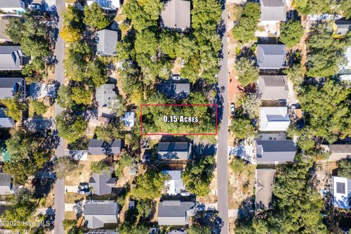 129 Nw 15th St, Oak Island, NC, 28465-7206 | Card Image