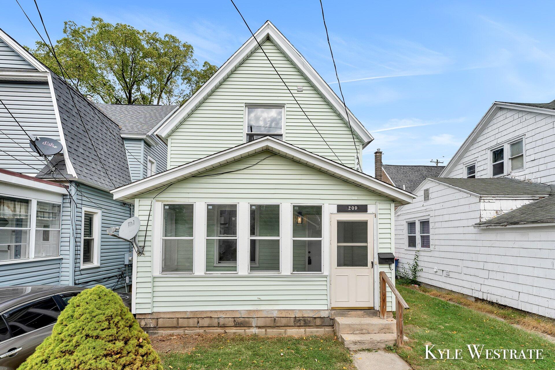 Elm St, Grand Rapids, MI 49507