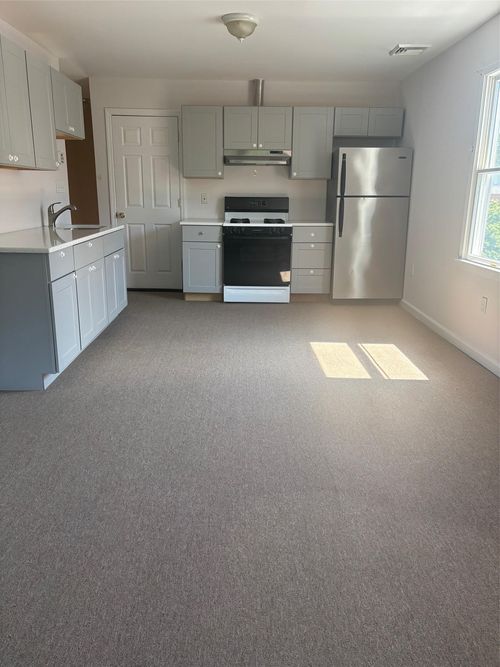 679 Montauk Hwy, Islip, NY, 11751 | Card Image