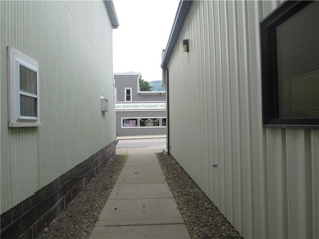 Right side alley sidewalk | Image 32
