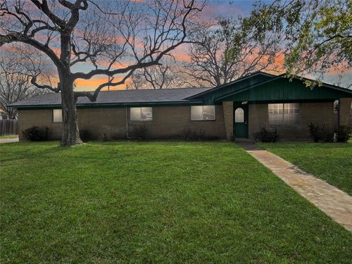 109 Poppy St, Lake Jackson, TX, 77566-3109 | Card Image