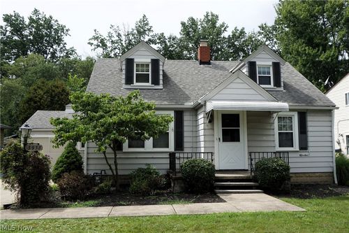 3938 E 364th St, Willoughby, OH, 44094-6321 | Card Image