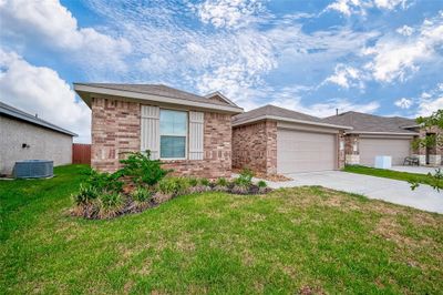 5106 Moonlit Garden Lane, House other with 4 bedrooms, 2 bathrooms and null parking in Katy TX | Image 2