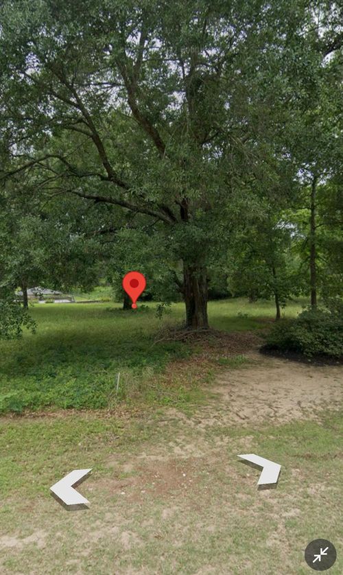 13521 J B K Memorial Dr, Willis, TX, 77318 | Card Image