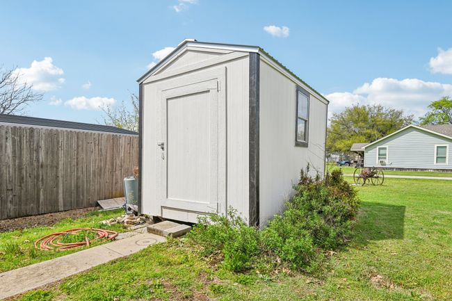 405 Willard Hall St, House other with 3 bedrooms, 2 bathrooms and null parking in Leonard TX | Image 32