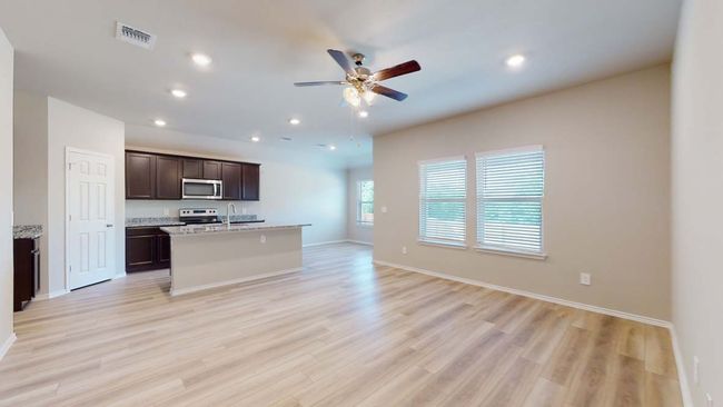 210 Rearden Blvd, House other with 3 bedrooms, 2 bathrooms and 2 parking in Jarrell TX | Image 9
