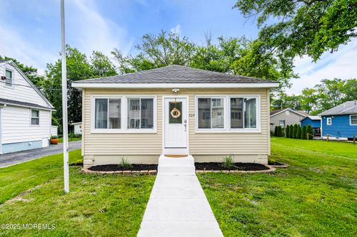 509 Monmouth Ave, Ocean Gate, NJ, 08740-1361 | Card Image