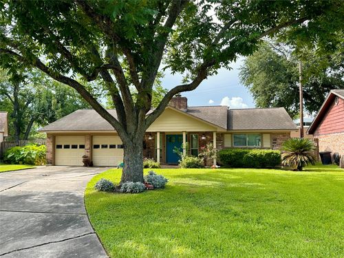 1014 Shadow Cir, League City, TX, 77573-3632 | Card Image