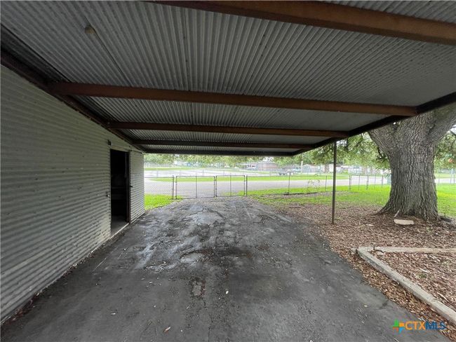 Carport | Image 17