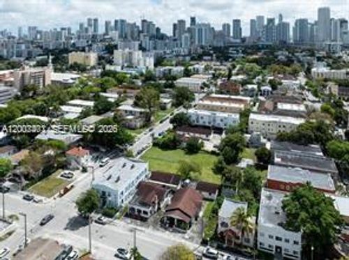 315 Sw 10th Ave, Miami, FL, 33130-2108 | Card Image