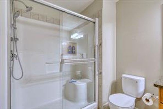 3406 - 15 Sunset Sq, Condo with 2 bedrooms, 2 bathrooms and 2 parking in Cochrane AB | Image 20