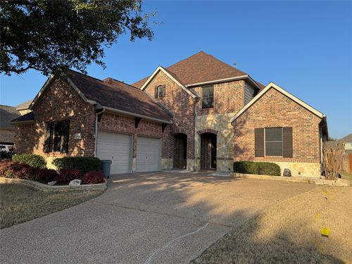 6976 Clipper Dr, Grand Prairie, TX, 75054-7220 | Card Image