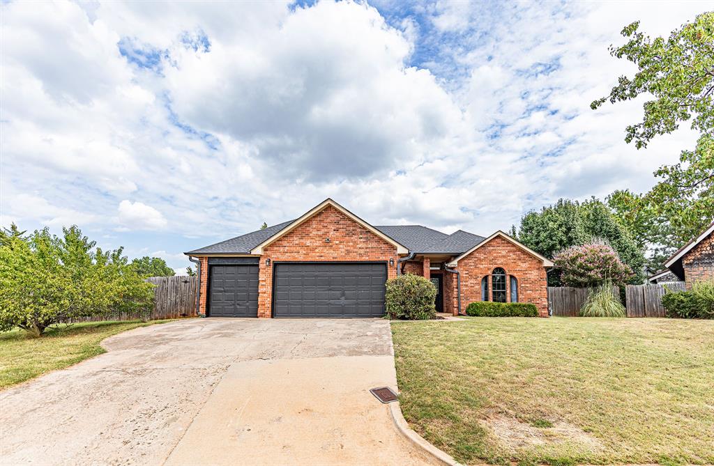 Trail Oaks Dr, Oklahoma City, OK 73120