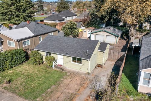 516 6th Ave S, Kent, WA, 98032-5822 | Card Image