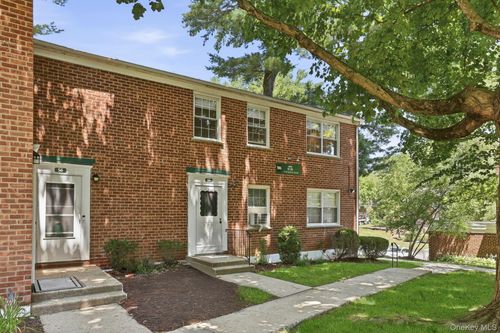 56-186 Pinewood Rd, Hartsdale, NY, 10530-1415 | Card Image
