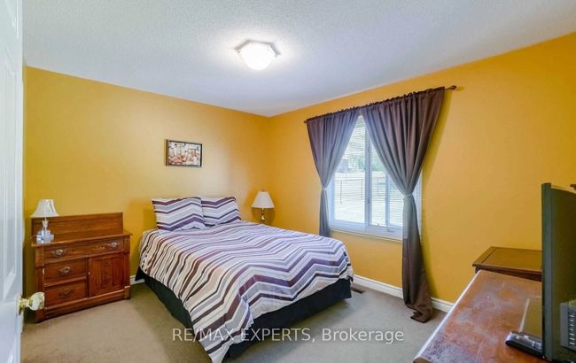 14 Dobson Crt, House other with 4 bedrooms, 3 bathrooms and 11 parking in Nobleton ON | Image 10